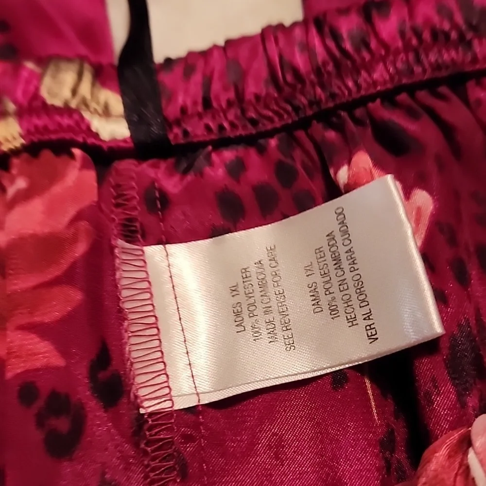 SECRET TREASURES  ( 2 PC. ) BURGUNDY SATIN  NIGHT SET. PANTS& TOP . - Picture 5 of 8